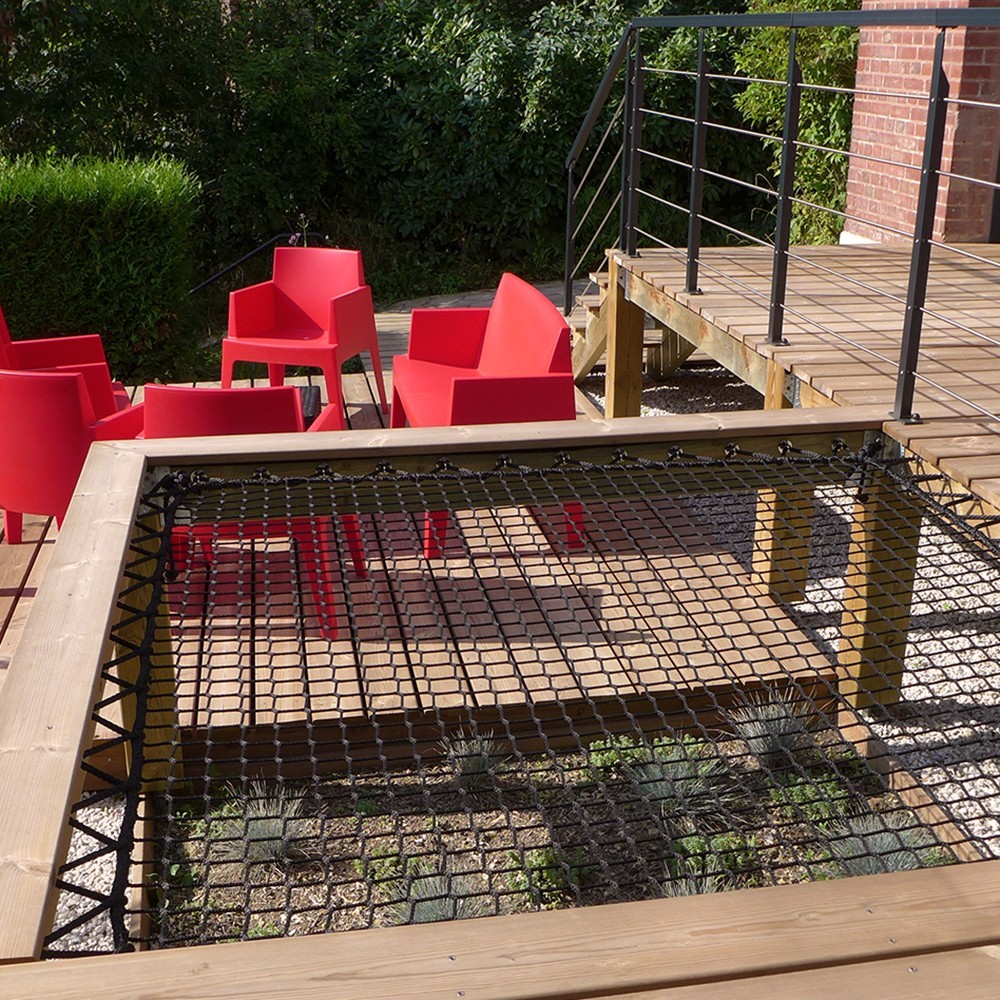 Filet extérieur de terrasse, jardin, piscine : déco et sécurité