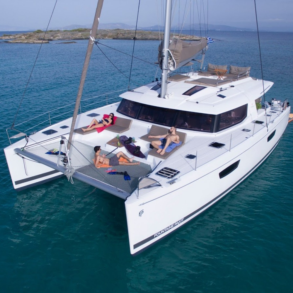 catamaran sailboat trampoline