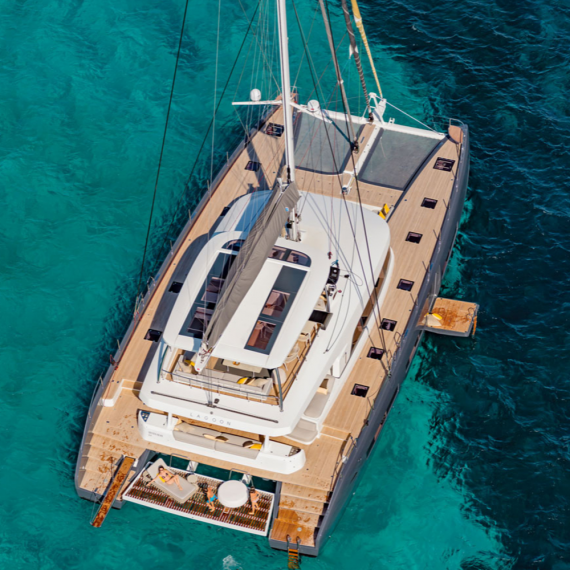 Trampoline for Lagoon 77 catamaran 