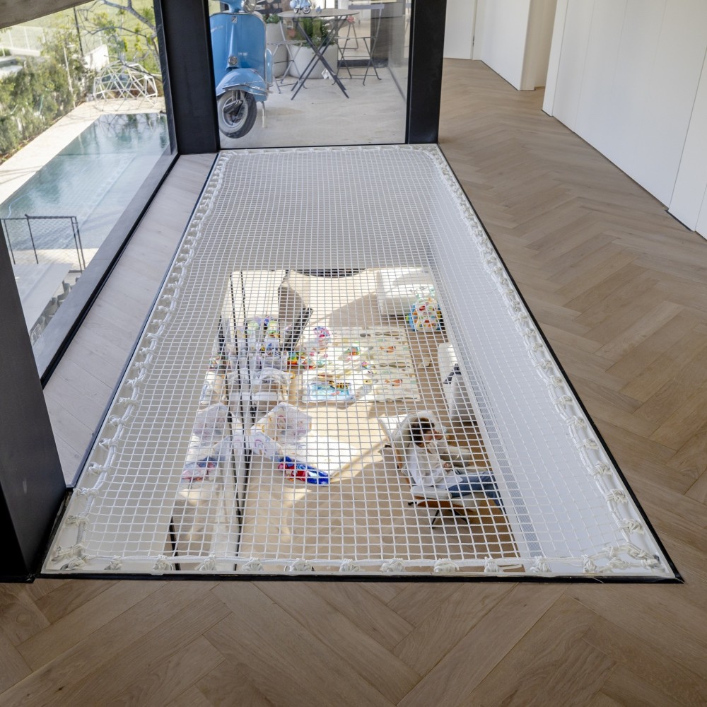 White home net 4,59 m² in modern house