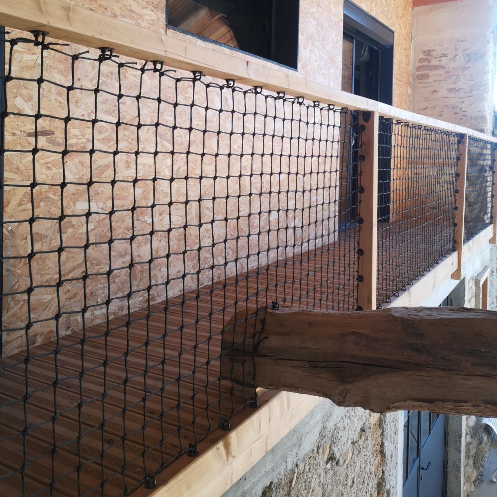 Filet vertical en garde-corps pour balcon extérieur 2,09 m² LOFTNETS Filet vertical en garde-corps pour balcon extérieur 2,09 m² LOFTNETS