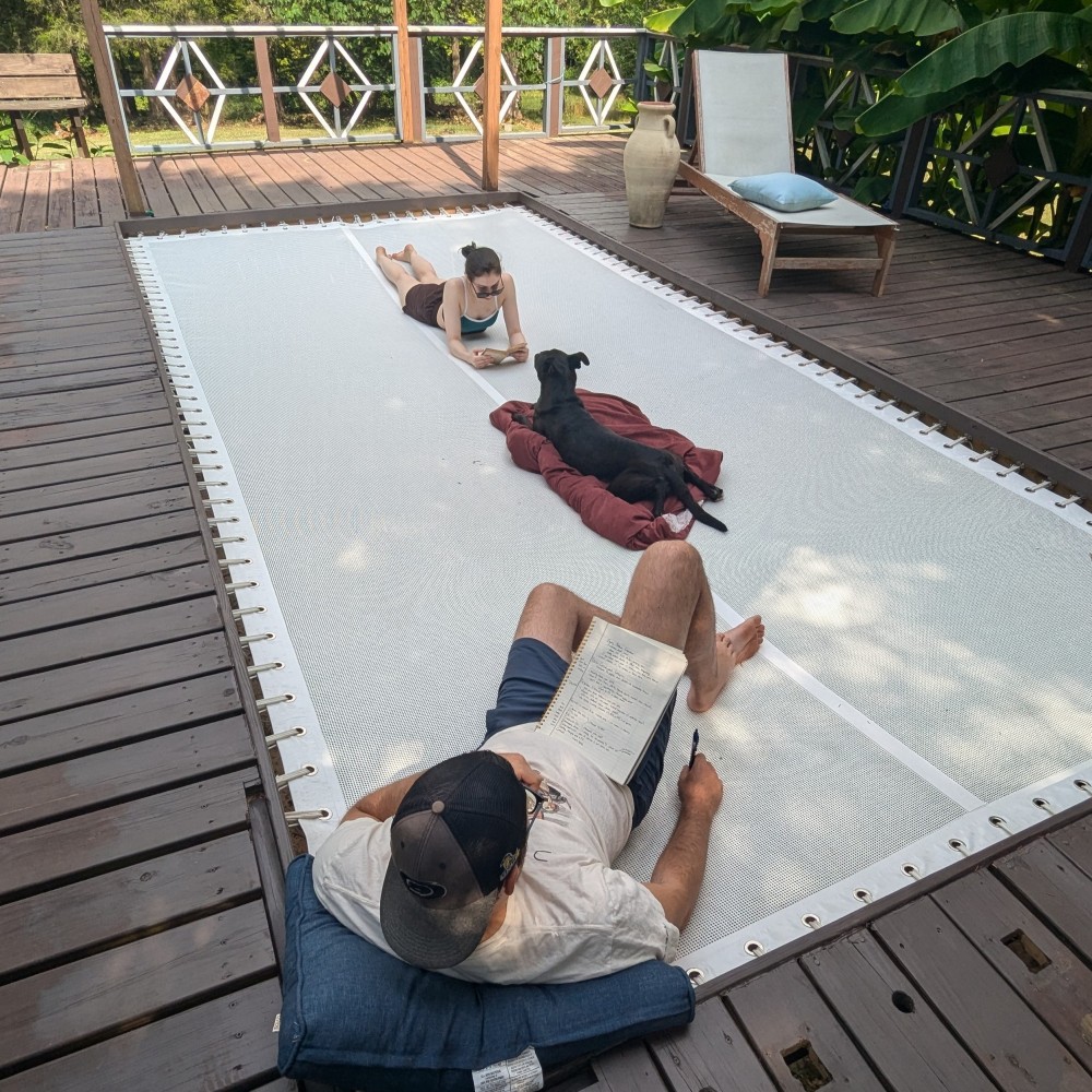 Weiße technische Leinwand 15 m² für die Terrasse Weiße technische Leinwand 15 m² für die Terrasse