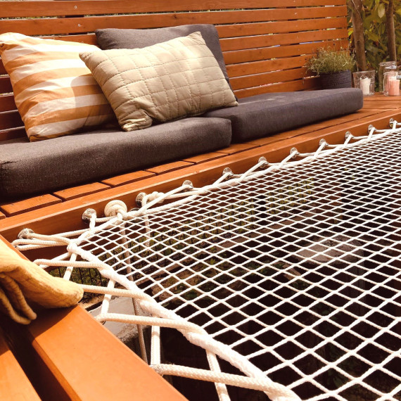 Horizontal outdoor white hammock net 5.3²m