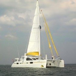 CATANA 521 catamaran nets