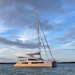 Privilège Serie 5 catamaran nets