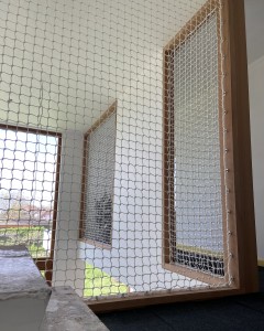 2 weiße LOFTNETS Treppengeländernetze