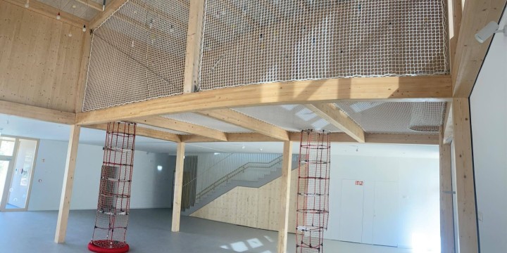 Kinderkrippe mit Netzen LOFTNETS in Ungarn