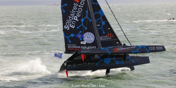 Trimaran Ocean Fifty Soliraires en Pelotons Transat Café 2025