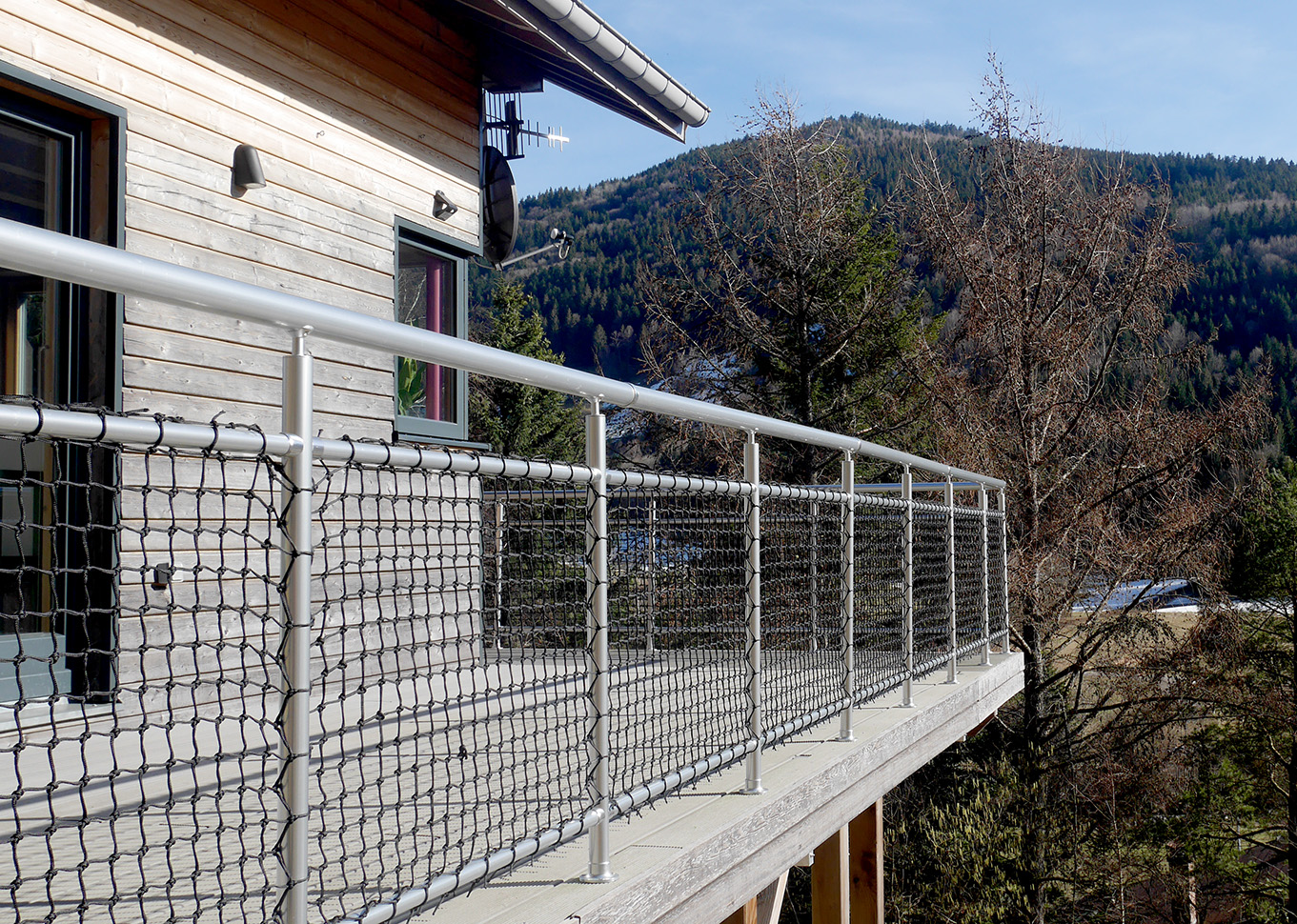 Filet garde corps pour protéger escalier, balcon ou terrasse