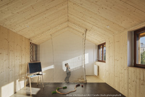  Custom-made railing net for a wooden house