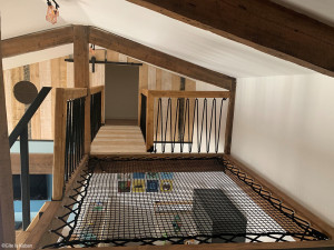  Guest House La kaban - Mezzanine net and rope railing