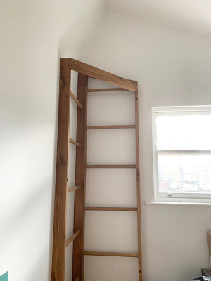 Example of an access ladder for a loft net