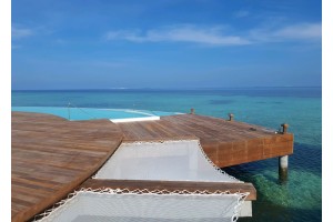5 Custom Suspended Nets by LOFTNETS on a Luxury Overwater Terrace in the Maldives