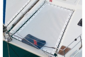 2 trampolines LOFTNETS en toile technique TEC400 pour catamaran de croisière