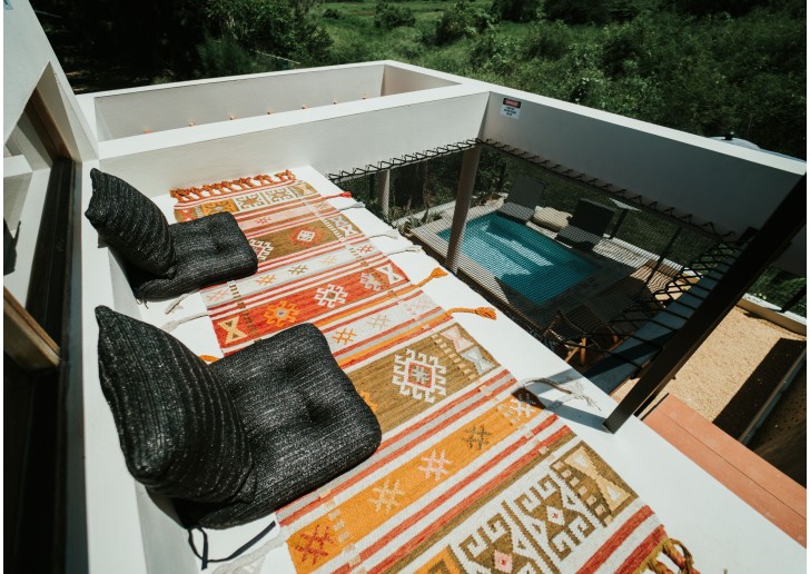 Filet LOFTNETS sur mesure horizontal noir en rooftop à Porto Rico