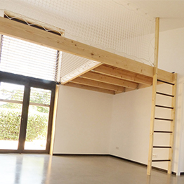 mezzanine with living net